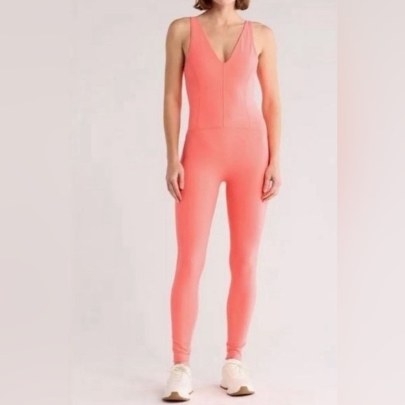 Free People Movement Never Better Strappy Back NWT Large Coral - Picture 6 of 7